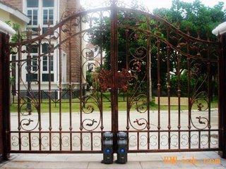 八字开电动门电机